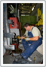 Repair of fork-lift trucks and machinery - Tomayer Targo Kft
